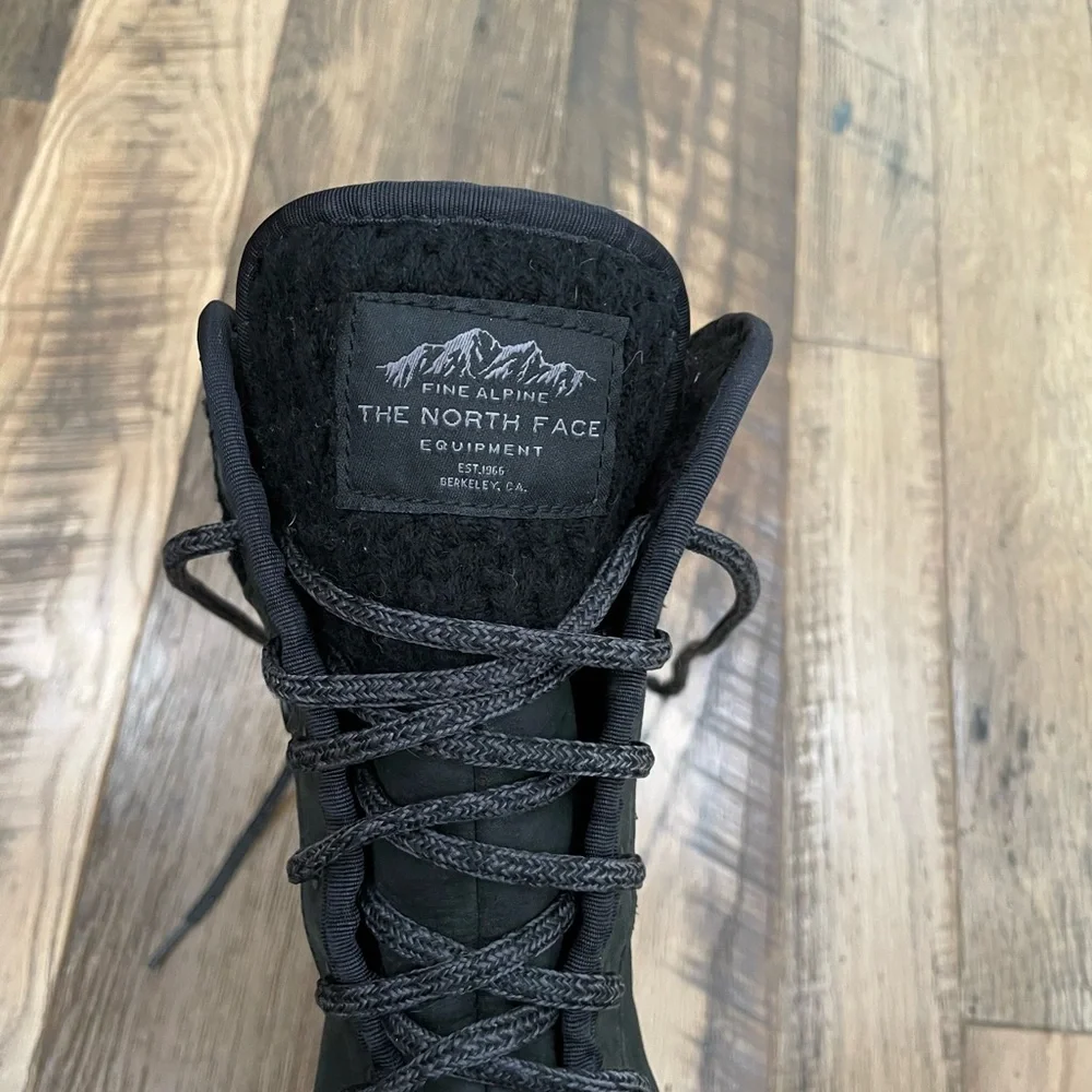The North Face waterproof Winter Boots Wm 7